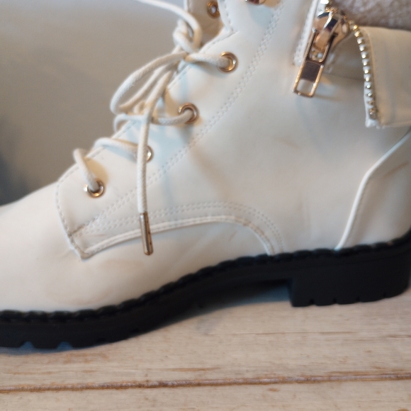 Fur Trim Beige Combat Boots Women's Size 11 Zip Up Flat Boxer Boot Y2K Gorpcore - Picture 8 of 9